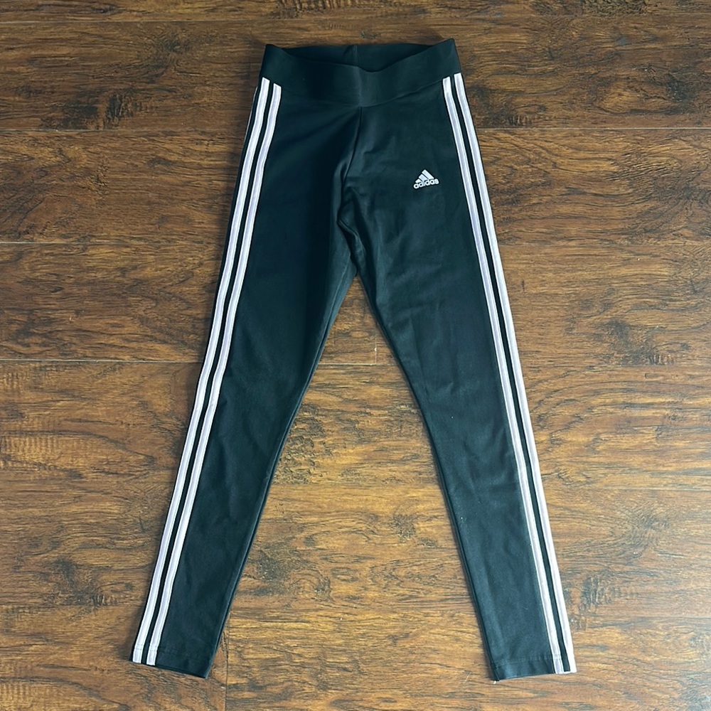 Adidas Women Leggings (XS)